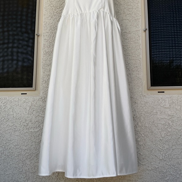 NWT Lulu’s Modern Adoration White Satin Backless Lace-Up Maxi Dress Small - Picture 10 of 13